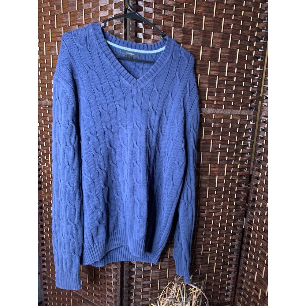 💙EXPRESS YOURSELF!! EXPRESS CABLE KNIT PULLOVER